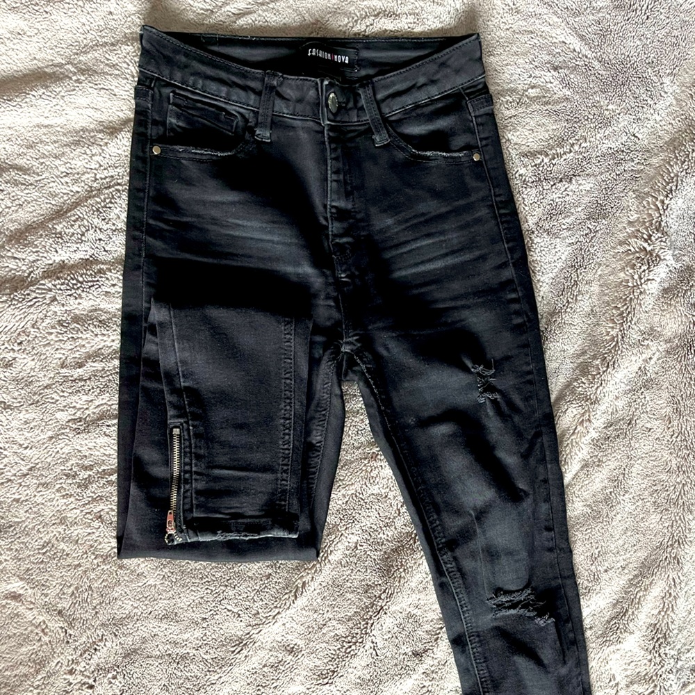 Fashion Nova High-Waisted Ripped Black Jeans